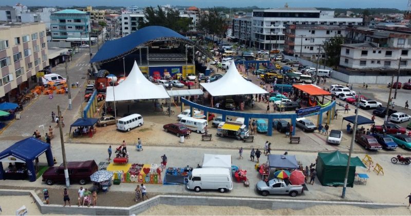 Encontro de carros antigos em Balneário Arroio do Silva