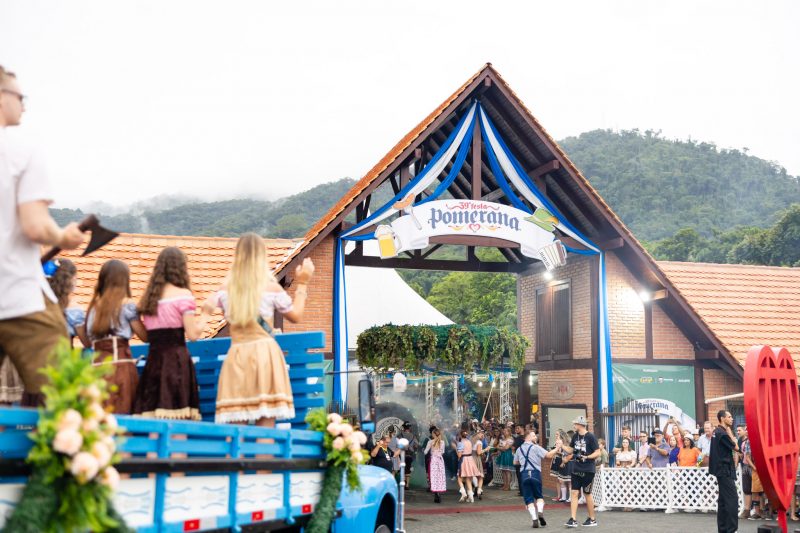 Entrada do parque onde ocorre a Festa Pomerana, em Pomerode