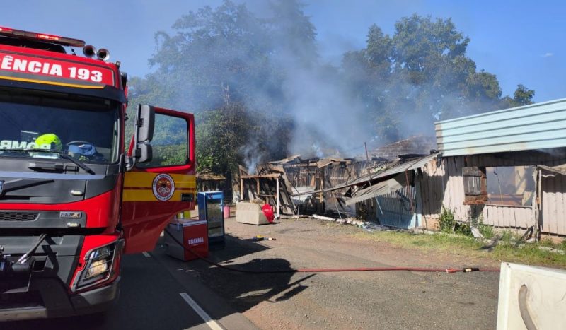 Incêndio destrói restaurante em Chapecó