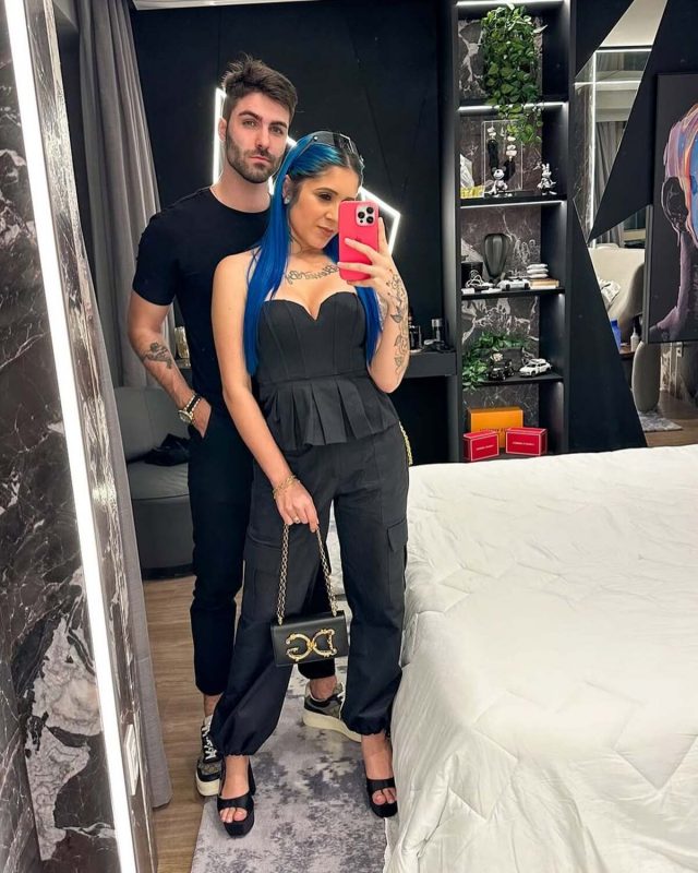 Imagem mostra Ianka Cristini e seu marido em suas redes sociais