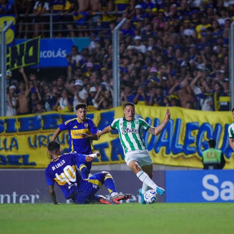 Foi no intervalo da partida entre Boca Juniors x Juventude que pedido de casamento aconteceu