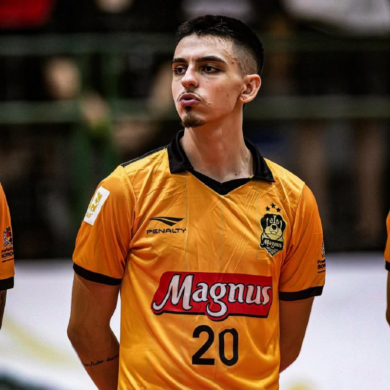 João Tofa na época em que atuava pelo Magnus Futsal