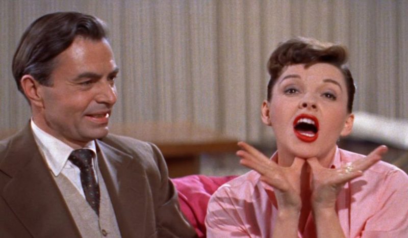 James Mason e Judy Garland em Nasce Uma Estrela (1954)