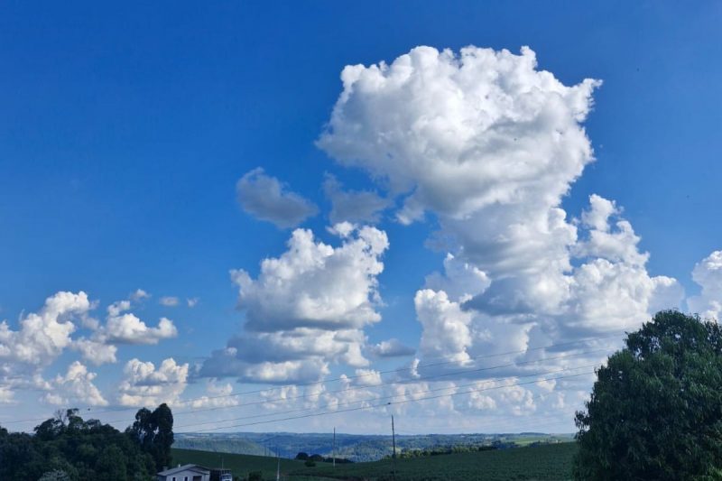 Meteorologista explica os significados das nuvens em SC