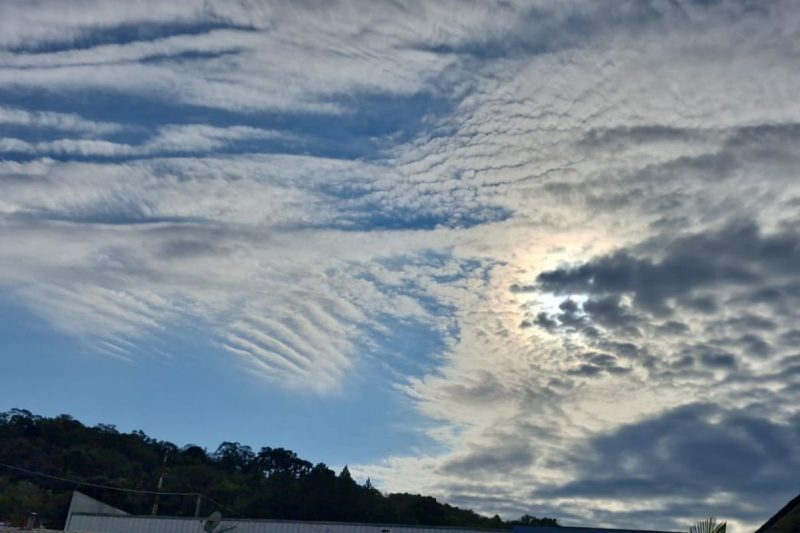 Meteorologista explica os significados das nuvens em SC