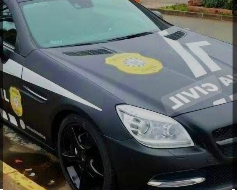 Empres&aacute;rio de 35 anos, que circulava pela alta sociedade do Sul, &eacute; preso em seu apartamento &agrave; beira-mar do Rinc&atilde;o, acusado de envolvimento em golpe milion&aacute;rio. – Foto: Divulga&ccedil;&atilde;o/ND