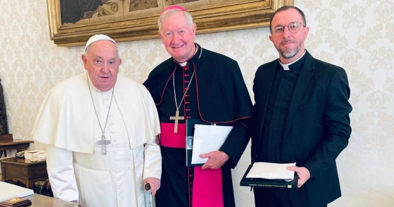 Papa Francisco, bispo Dom Jacinto e padre Joel Sávio