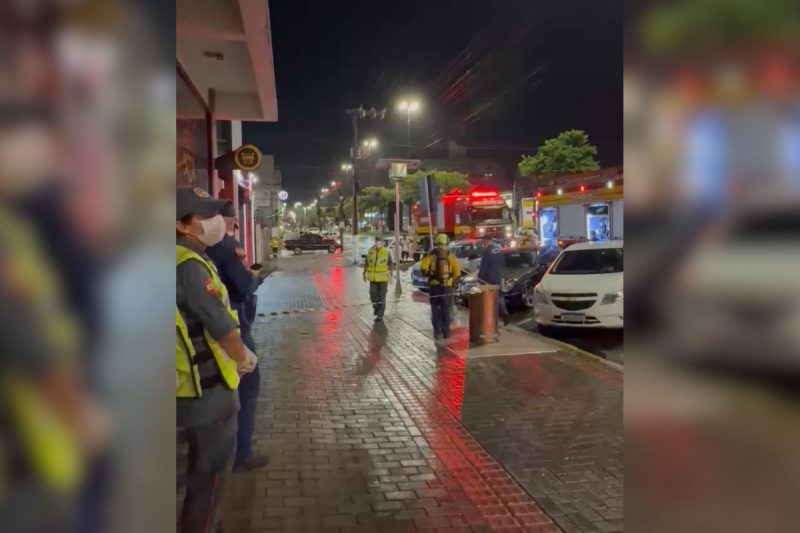 A fumaça intoxicou moradores do prédio no Centro do município