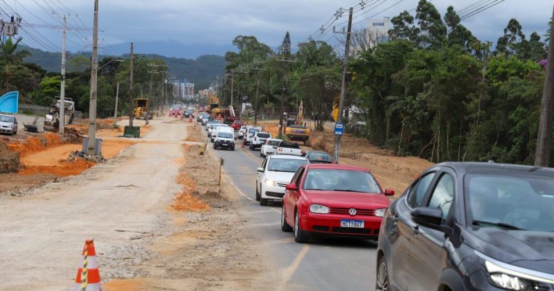 Obras de revitalização da Avenida Luiz Lazzarin, em Criciúma