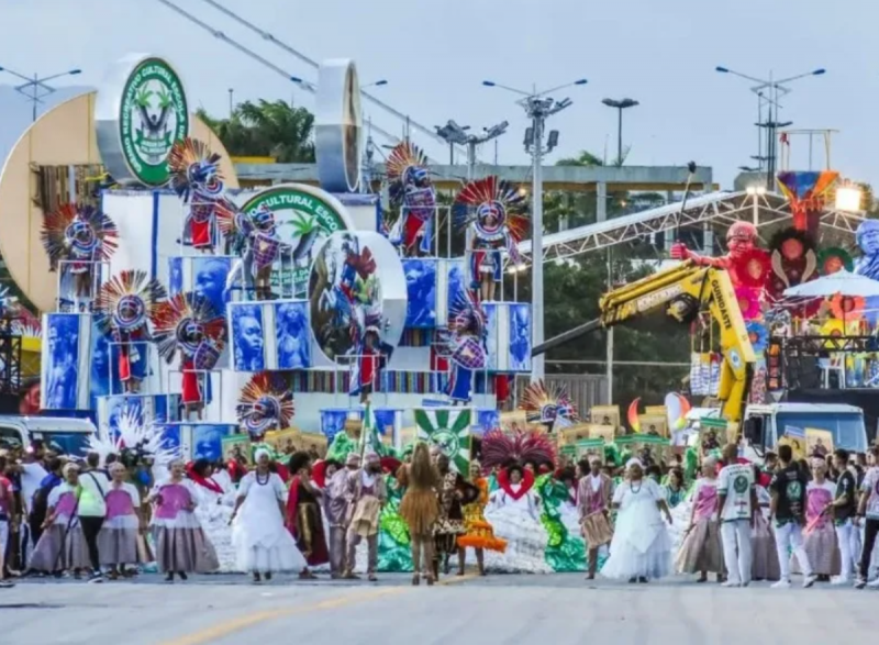 Roda de Samba e ensaio de escola de samba acontecem no Bolsão Principal da Beira-Mar de São José