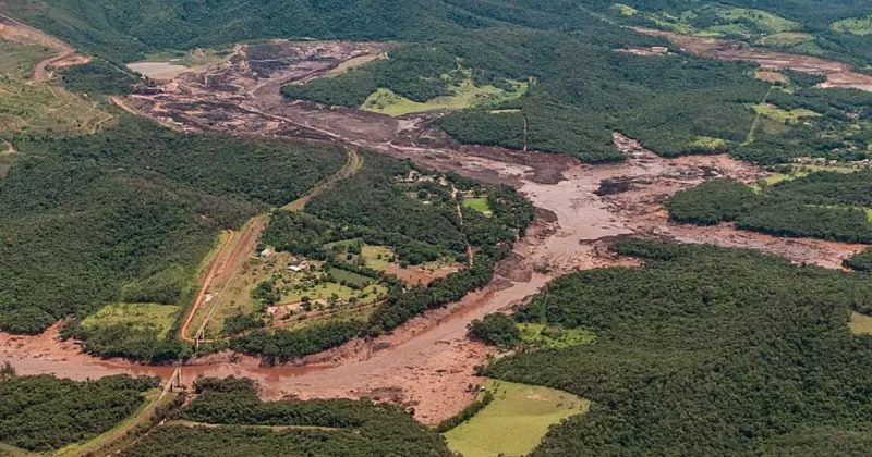 Rompimento da barragem em Brumadinho ainda afeta população local, após seis anos de trajédia