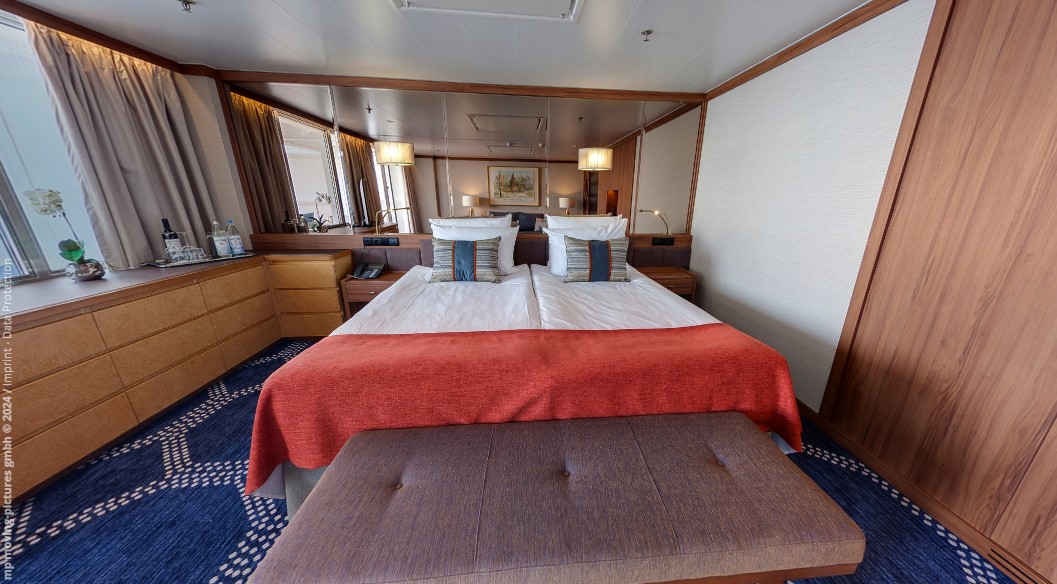 O Suite Balcony é o segundo quarto mais caro por causa do seu tamanho e a varanda com sua vista para o mar - Divulgação/Nicko Cruises/ND
