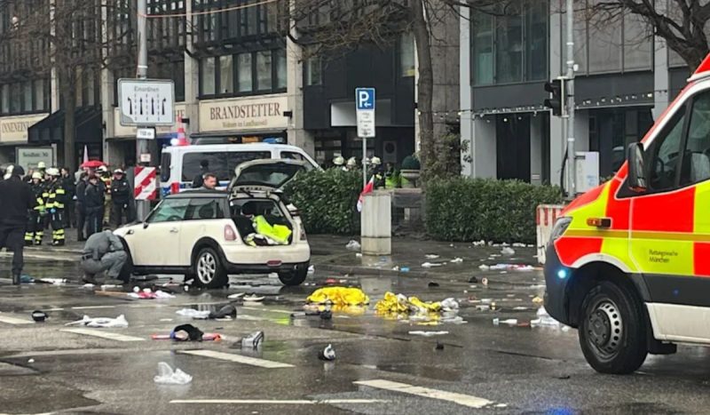 Carro avança contra multidão em Munique e deixa pelo menos 20 feridos