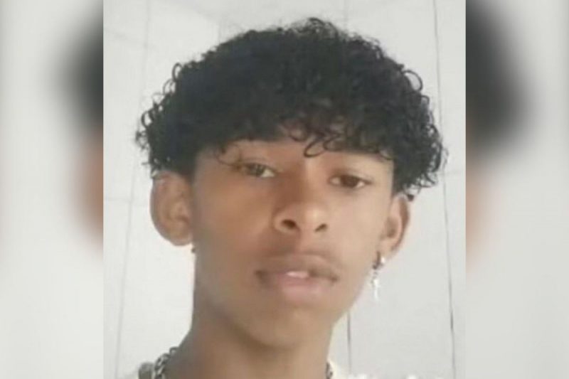 Adolescente morre após injetar restos de borboleta Garoto de 14 anos morre após injetar restos de borboleta na Bahia