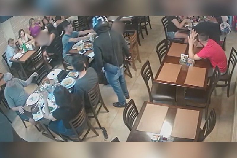 Assalto surpreendeu clientes de um restaurante na região do Morumbi, em SP