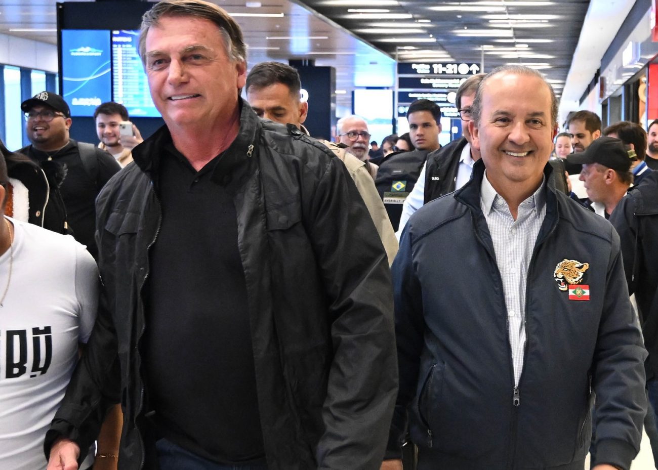 Bolsonaro e Jorginho Mello em uma das visitas do ex-presidente a SC - Foto: Eduardo Valente/ND