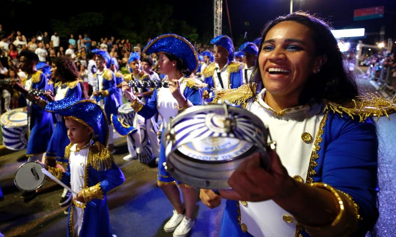 Carnaval de Joinville. Imagem da escola de samba para ilustrar como ficam os horários de atendimento da prefeitura de Joinville