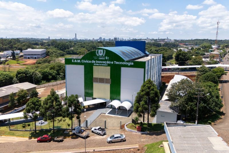 foto da primeira Escola Cívica de Educação e Inovação em Chapecó