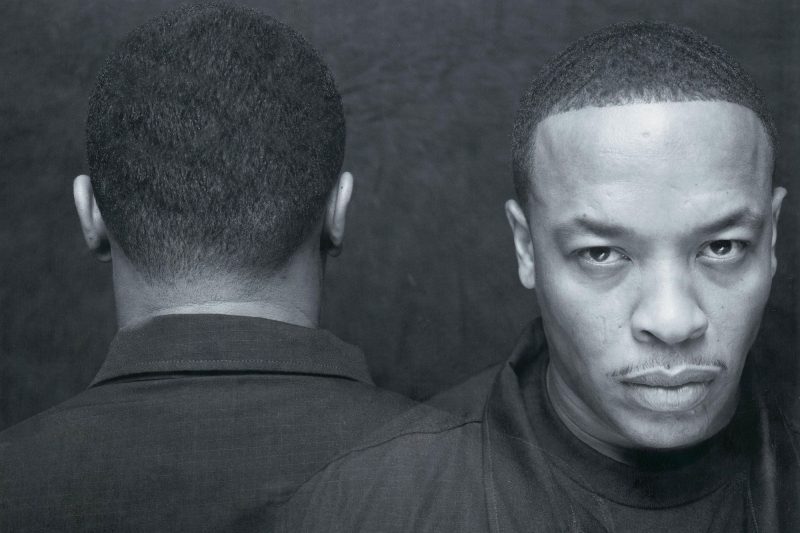 Dr. Dre é um rapper, empresário e produtor musical 