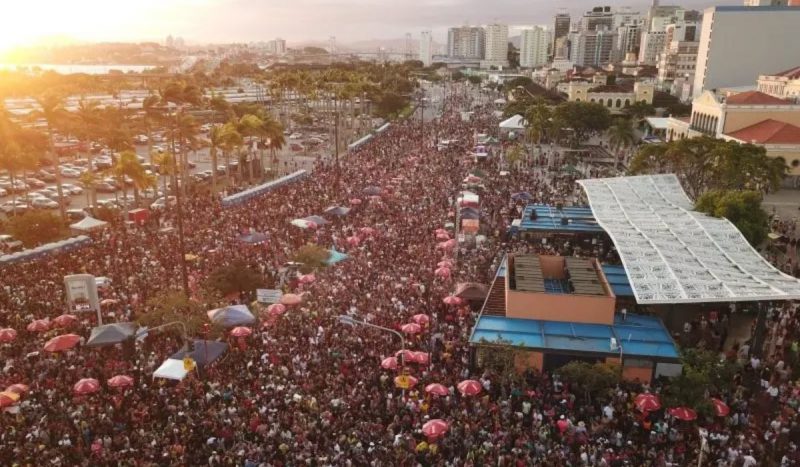 Carnaval 2025 espera 1,5 milhão de Turistas e chilenos são a maioria dos estrangeiros