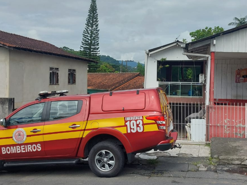 A imagem mostra o local da explosão em Blumenau