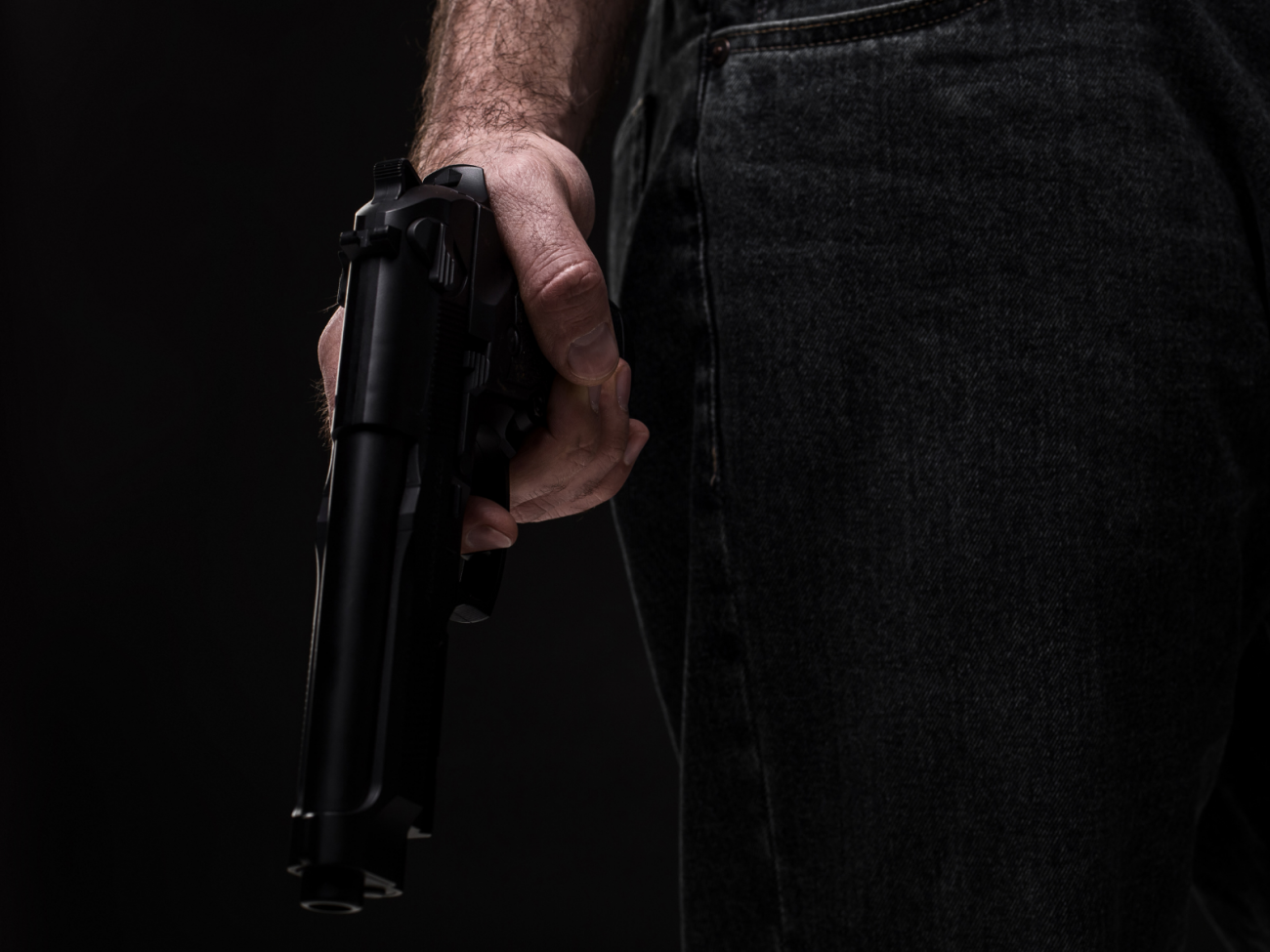 Posse de armas: as medidas suspendem registros de compra e transferência de armas e munições de uso restrito - Foto: Divulgação/Freepik/ND