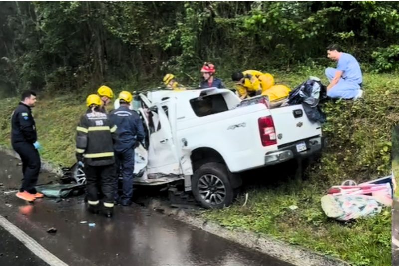 O acidente entre caminhão e caminhonete aconteceu na tarde desta quinta-feira (13), na BR-282, em Joaçaba 