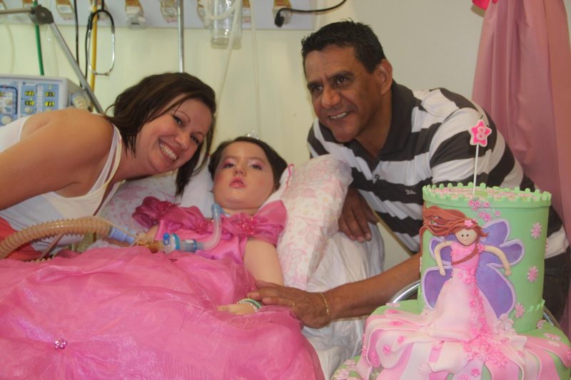 Luciano Hang conhece história de família que luta para trazer filha para casa 