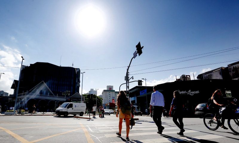 Joinville deve ter temperatura mínima de 30°C nos próximos dias