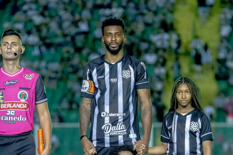 Capitão do Figueirense, Ligger está fora do jogo 