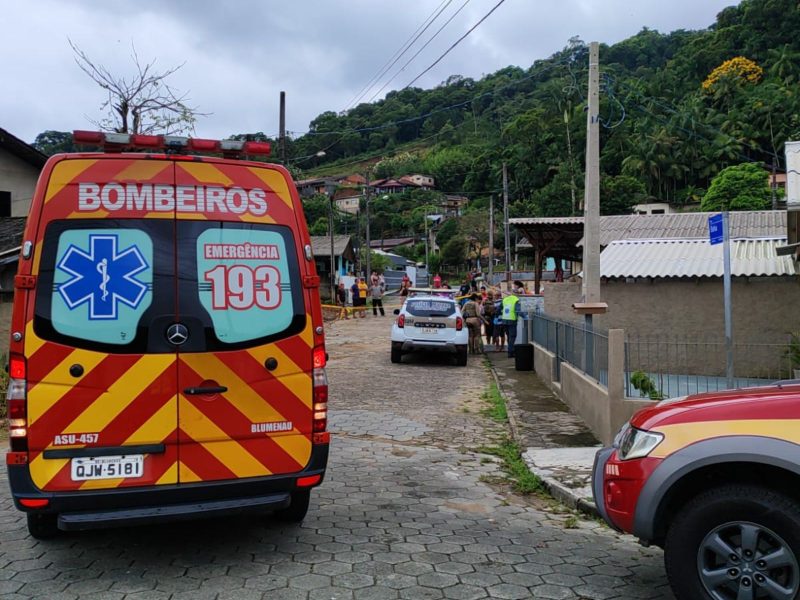 A imagem mostra o endereço em que o crime com a tesoura ocorreu em Gaspar 