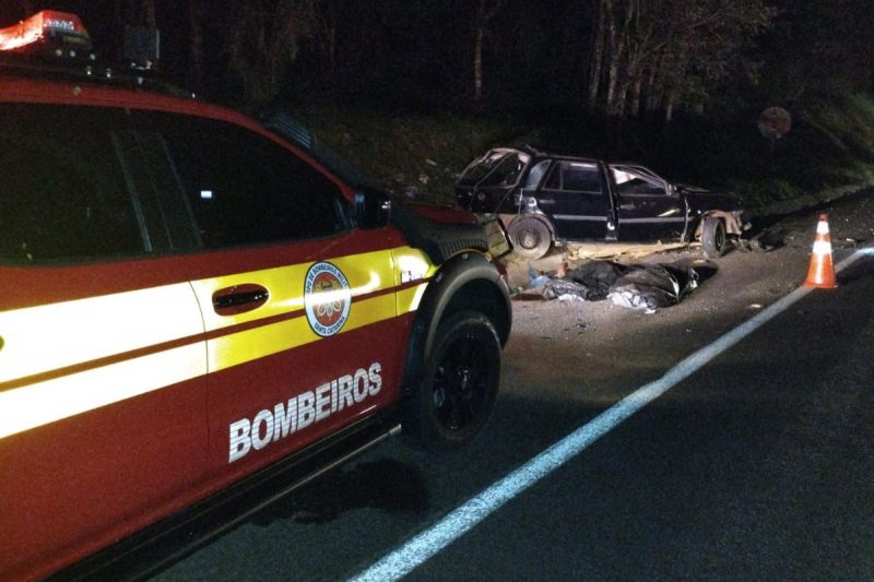 carro, acidente, corpo de bombeiros