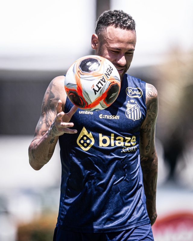 Neymar voltou para o Santos recentemente