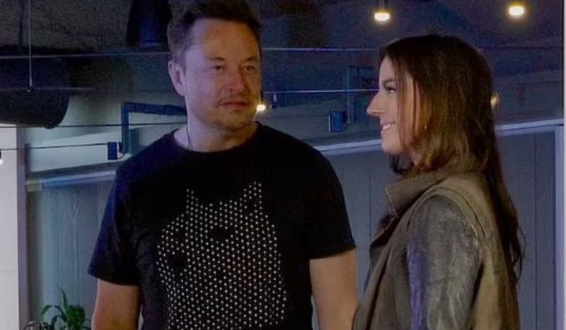 Elon Musk e Ashley St. Clair começaram a conversar em maio de 2023