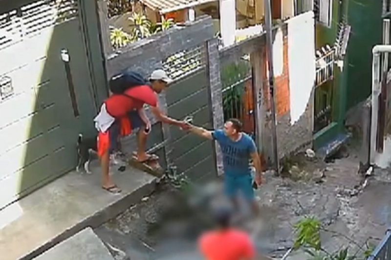 PM cumprimentou assassinado segundos antes de ser alvejado
