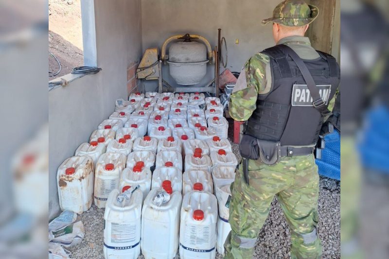 Agrotóxicos ilegais foram encontrados em chácara e apreendidos no Rio Grande do Sul