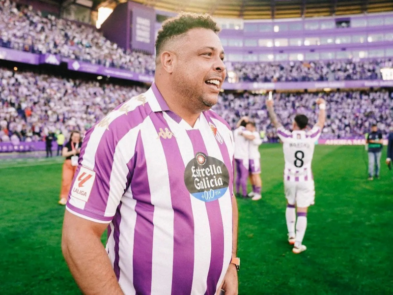 Na imagem, Ronaldo com a camisa do clube espanhol, Real Valladolid