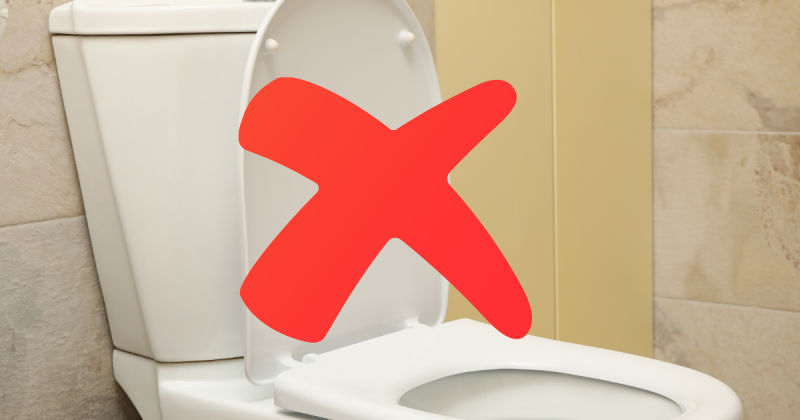 Imagem de um vaso sanitário tradicional com um x na frente, para mostrar que ele parará de ser usado 