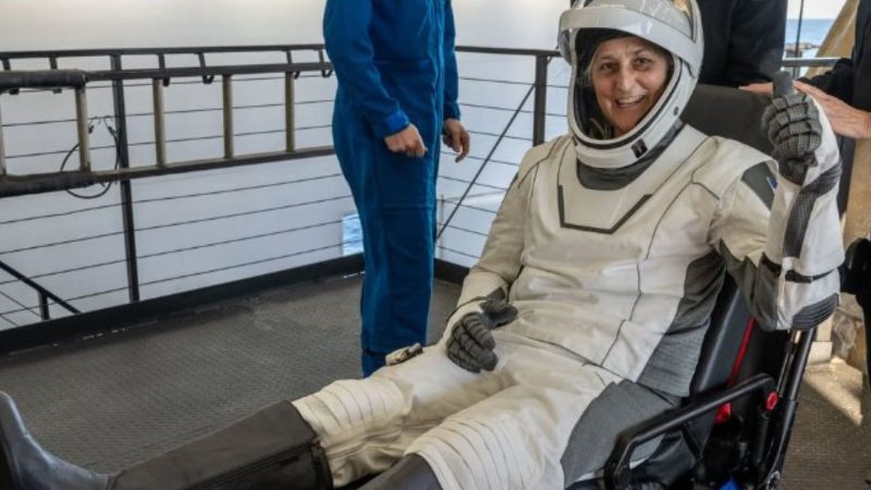 Suni Williams uma das astronautas da Nasa que ficou em missão por nove meses