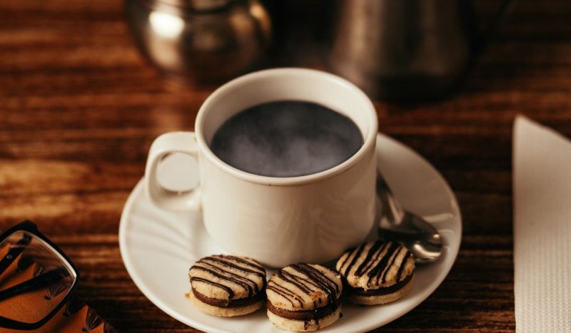 na foto aparecem o café em pó que faz parte do corte sobre impostos de importação