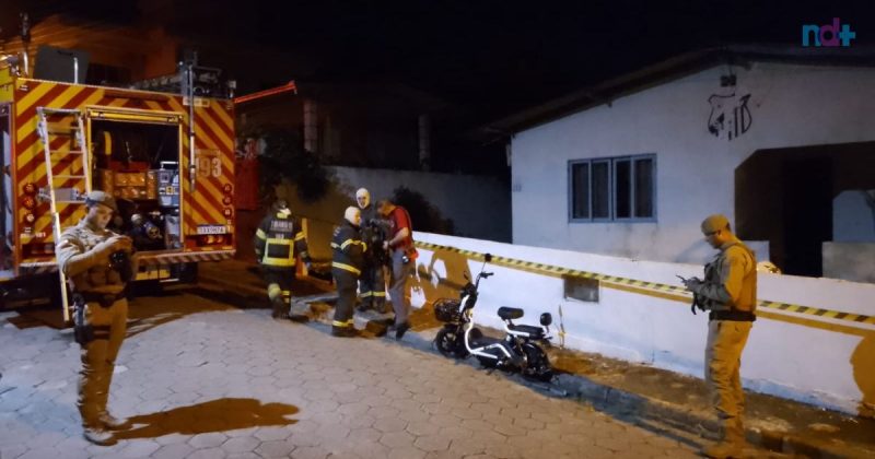 Imagem mostra casa em que idoso foi encontrado carbonizado