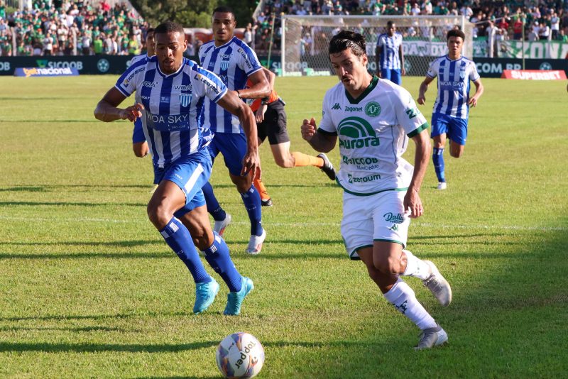 Chapecoense 2 x 2 Avaí na final do Catarinense 2025