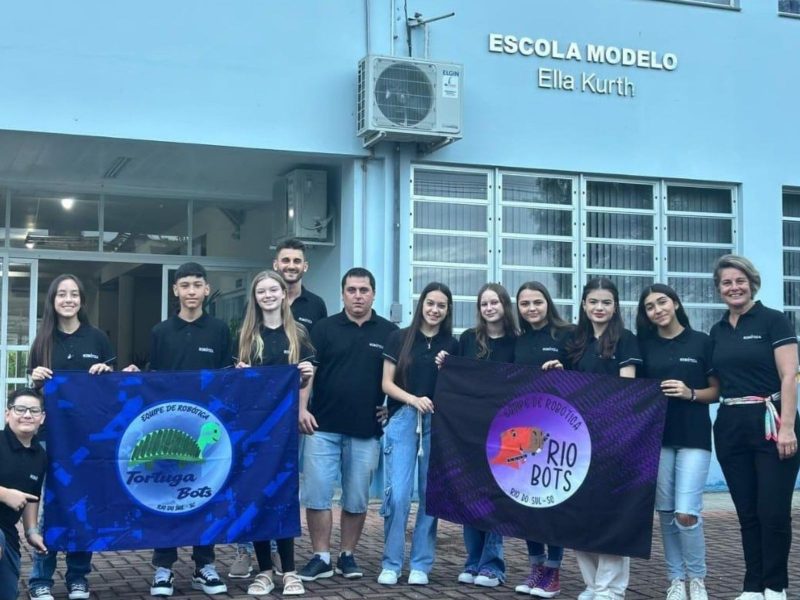 Equipe de Rio do Sul que vão participar de torneio de robótica