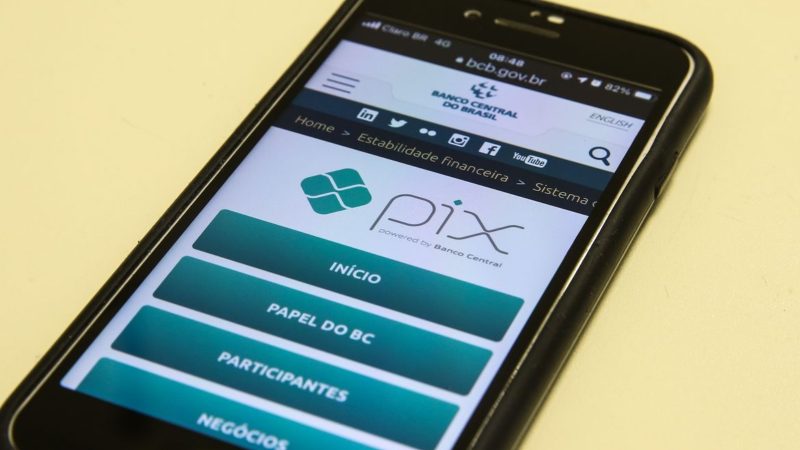 Pix Celular aberto em pix do Banco Central