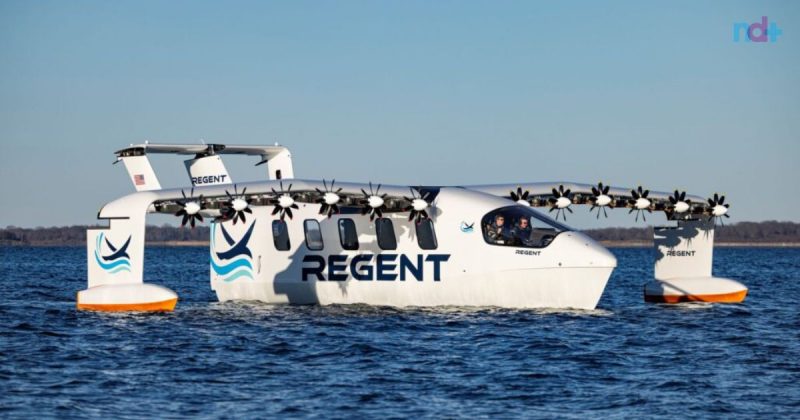 imagem mostra Barco voador sobre água do mar