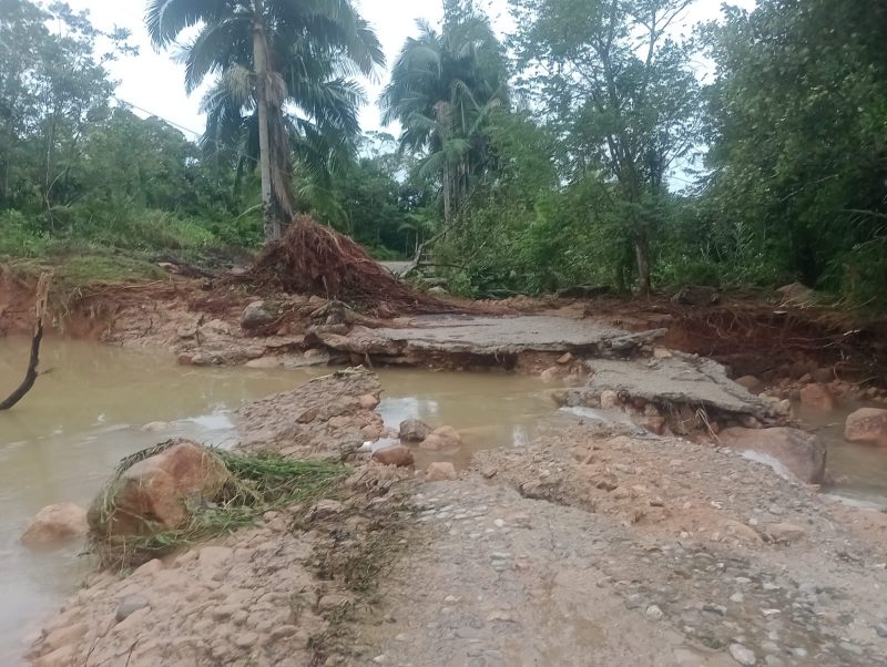 Garuva foi atingida por forte temporal e enxurrada 