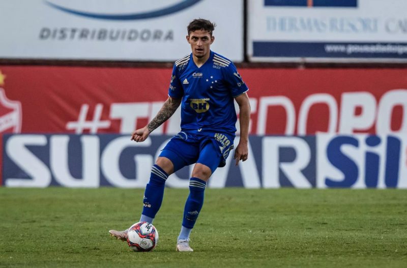 Flávio é volante com passagem pelo Cruzeiro e vai reforçar o Figueirense