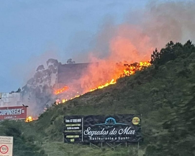 Incêndio no Morro das Calotas 