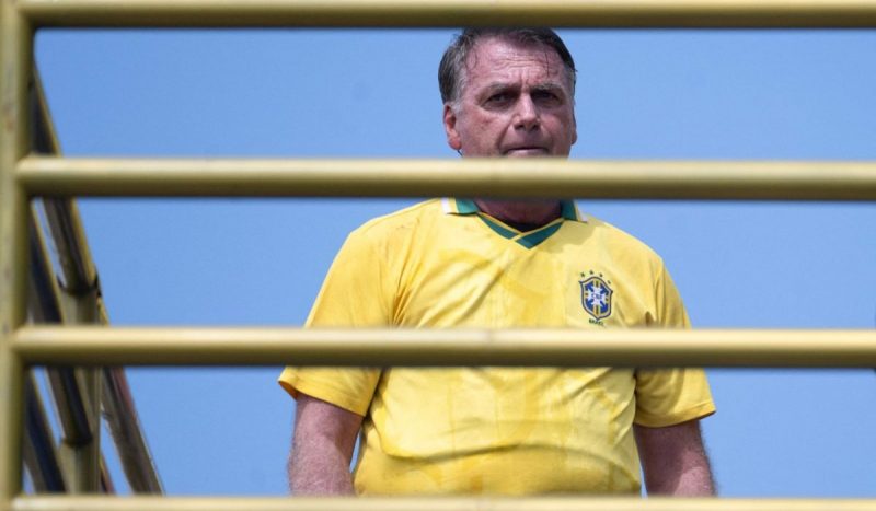 Ex-presidente Jair Messias Bolsonaro durante ato em defesa da anistia para envolvidos nos ataques de 8 de janeiro