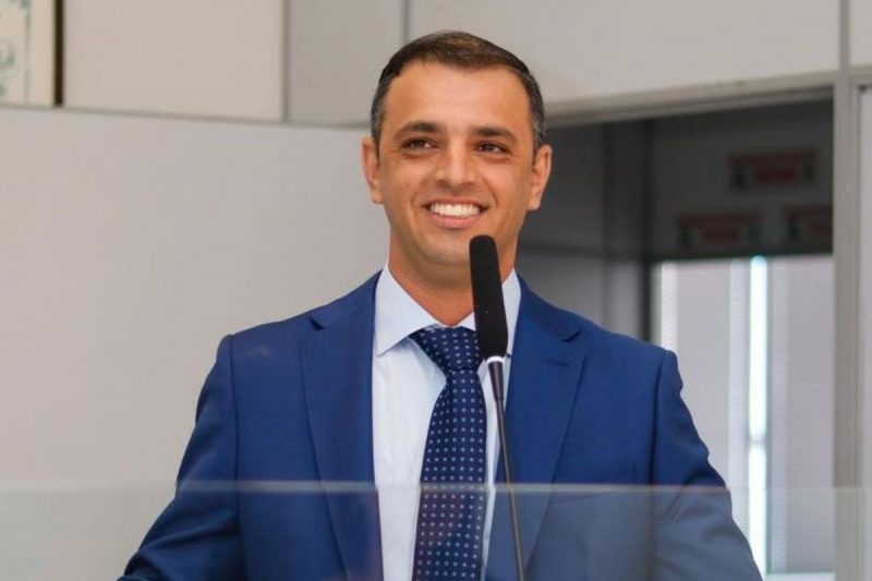 Júnior de Abreu Bento, prefeito de Garopaba, foi alvo de operação